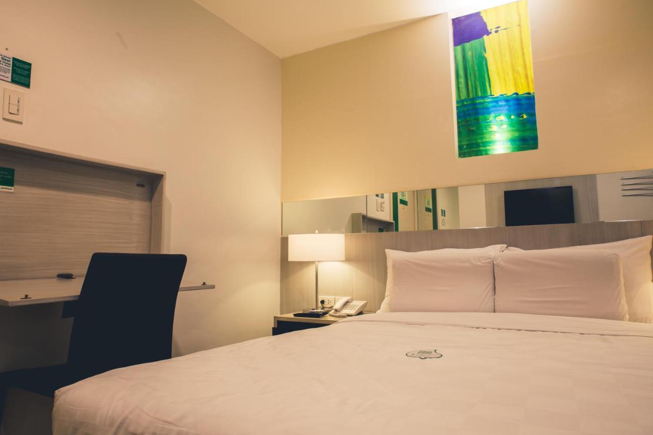 Go Hotels Ortigas Center Pasig City Kültér fotó