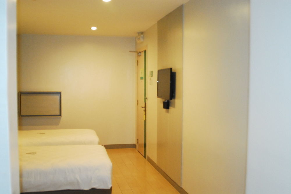 Go Hotels Ortigas Center Pasig City Kültér fotó