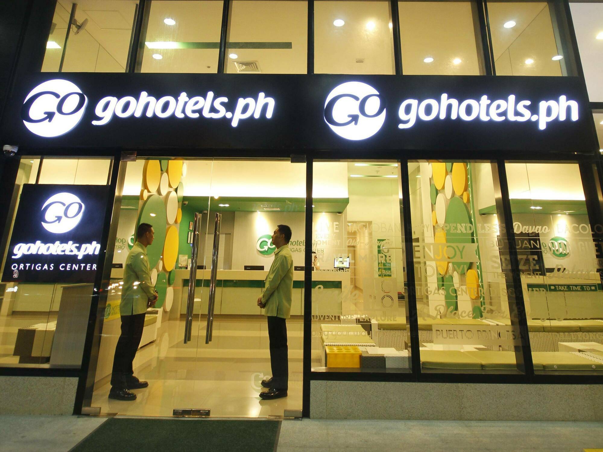 Go Hotels Ortigas Center Pasig City Kültér fotó