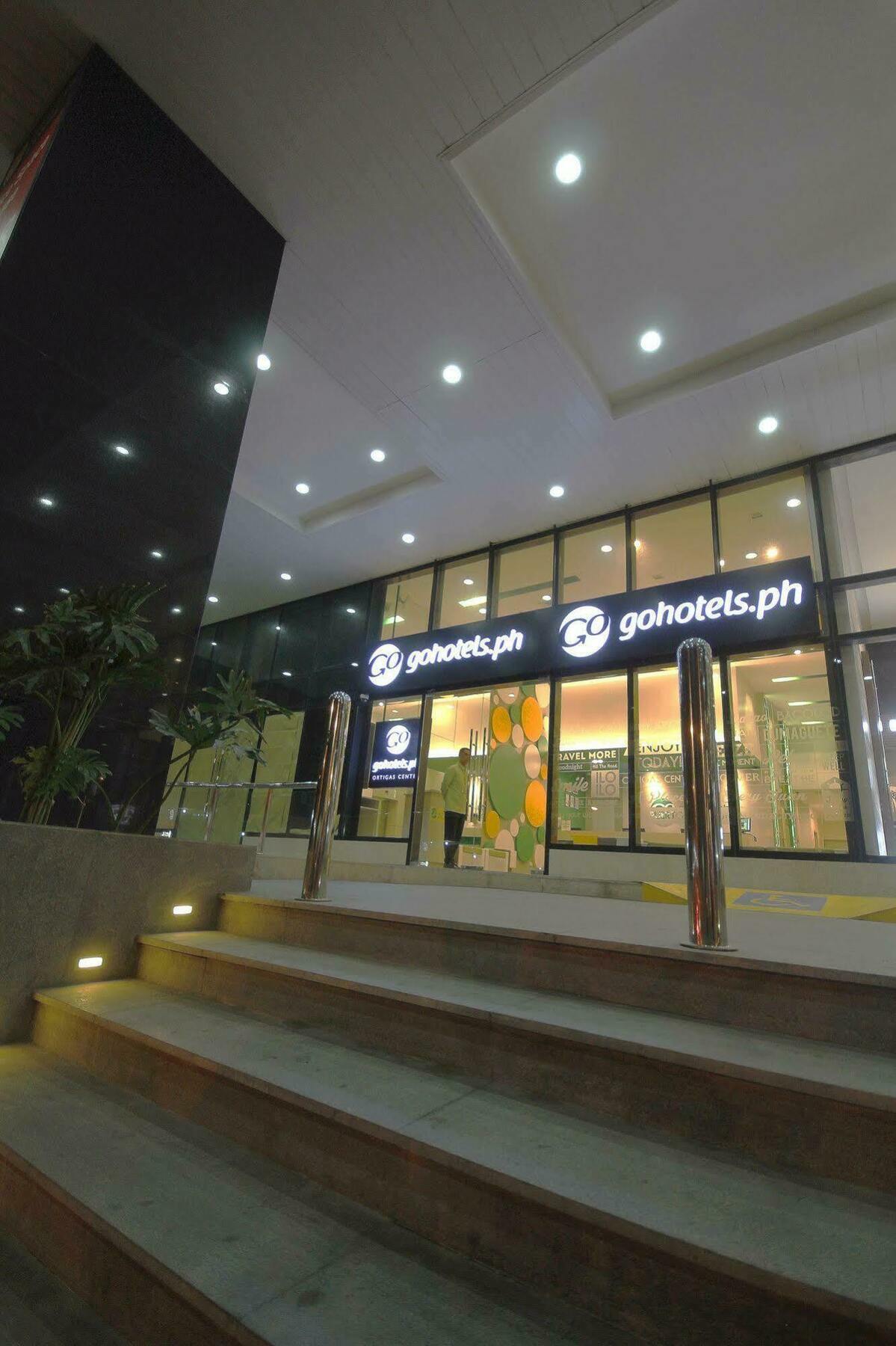Go Hotels Ortigas Center Pasig City Kültér fotó