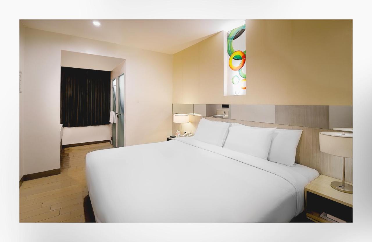 Go Hotels Ortigas Center Pasig City Kültér fotó